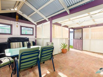 2 / 16 Officer Court, Werribee