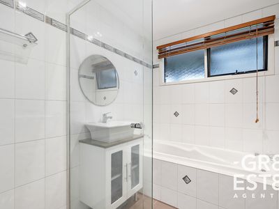 11 Roberts Road, Cranbourne