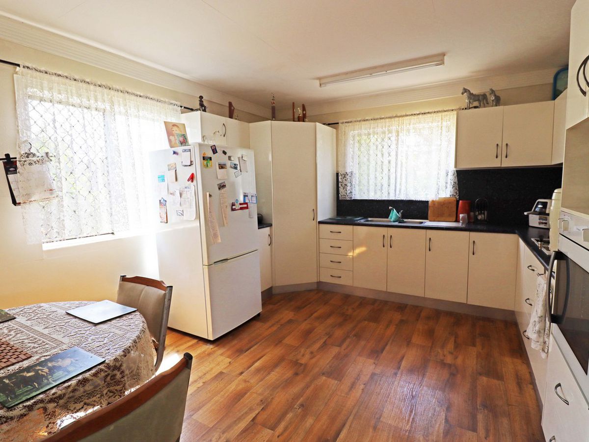 16 BANKSIA STREET, Walkamin