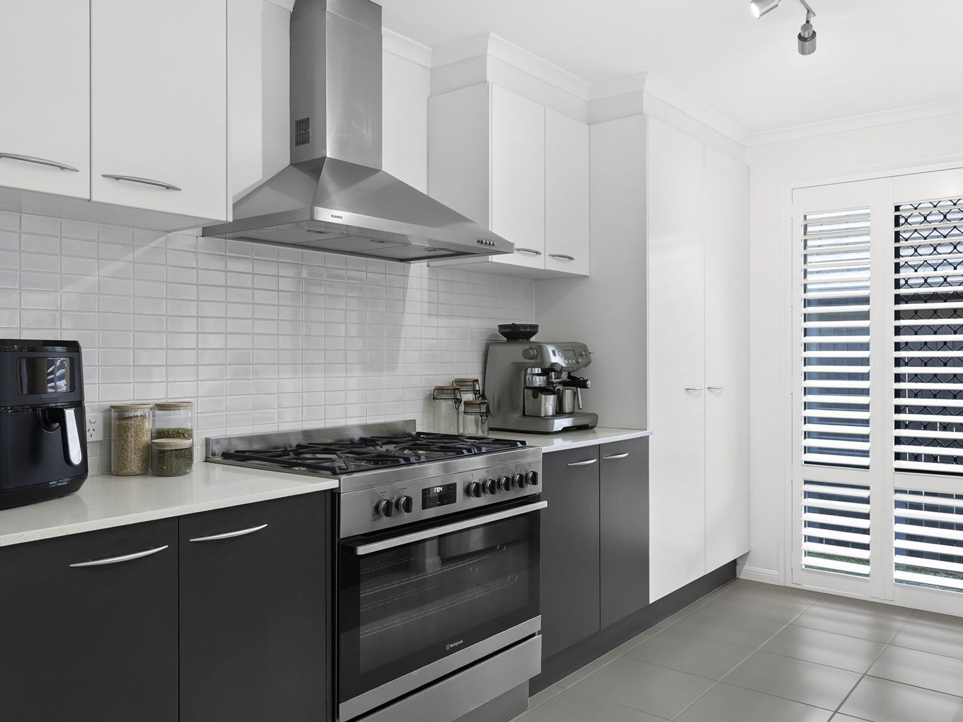 9 Feathertail Place, Wakerley
