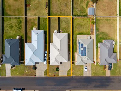 44A & 44B Madden Drive, Griffith