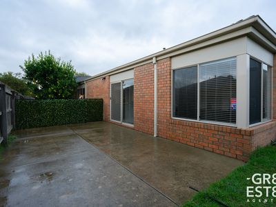 8 Butcher Court, Narre Warren South