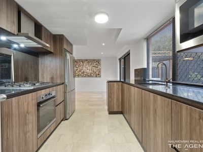 16C Karabil Way, Nollamara