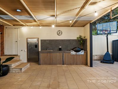 10 Gaby Way, Marangaroo