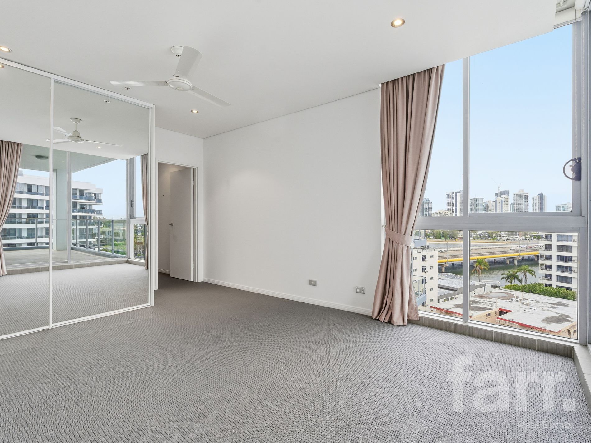 1101 / 4 Como Crescent, Southport