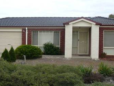 11 Simpson Place, Caroline Springs