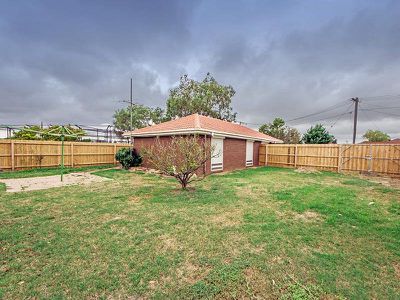 37 Nightingale Drive, Werribee