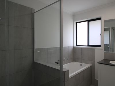 61 Waratah Cct, Greenbank