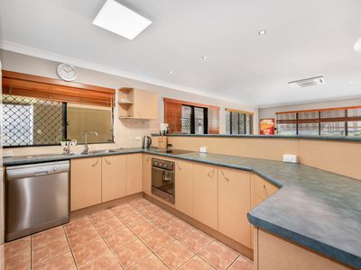 8 Saratoga Close, Kirwan