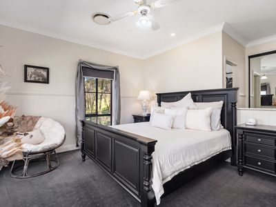 1188 Padman Drive, West Albury