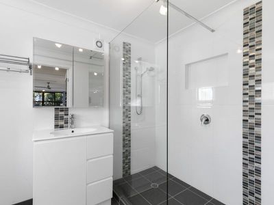 2 / 120 Cypress Street, Torquay