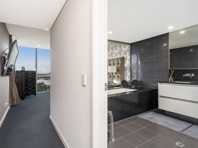 1908 / 96 Bow River Crescent, Burswood