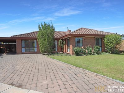 1 Hoskin Court, Horsham