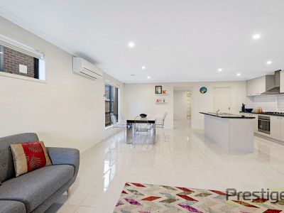 21 Dutch Avenue, Manor Lakes
