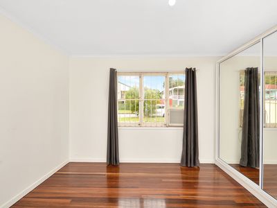 10 Nutmeg Street, Inala