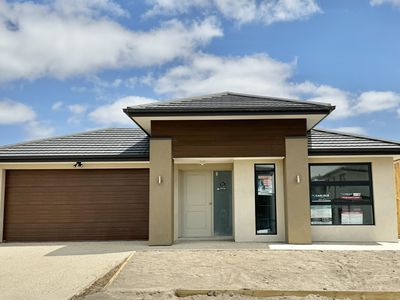 4 Akroydon Street, Werribee
