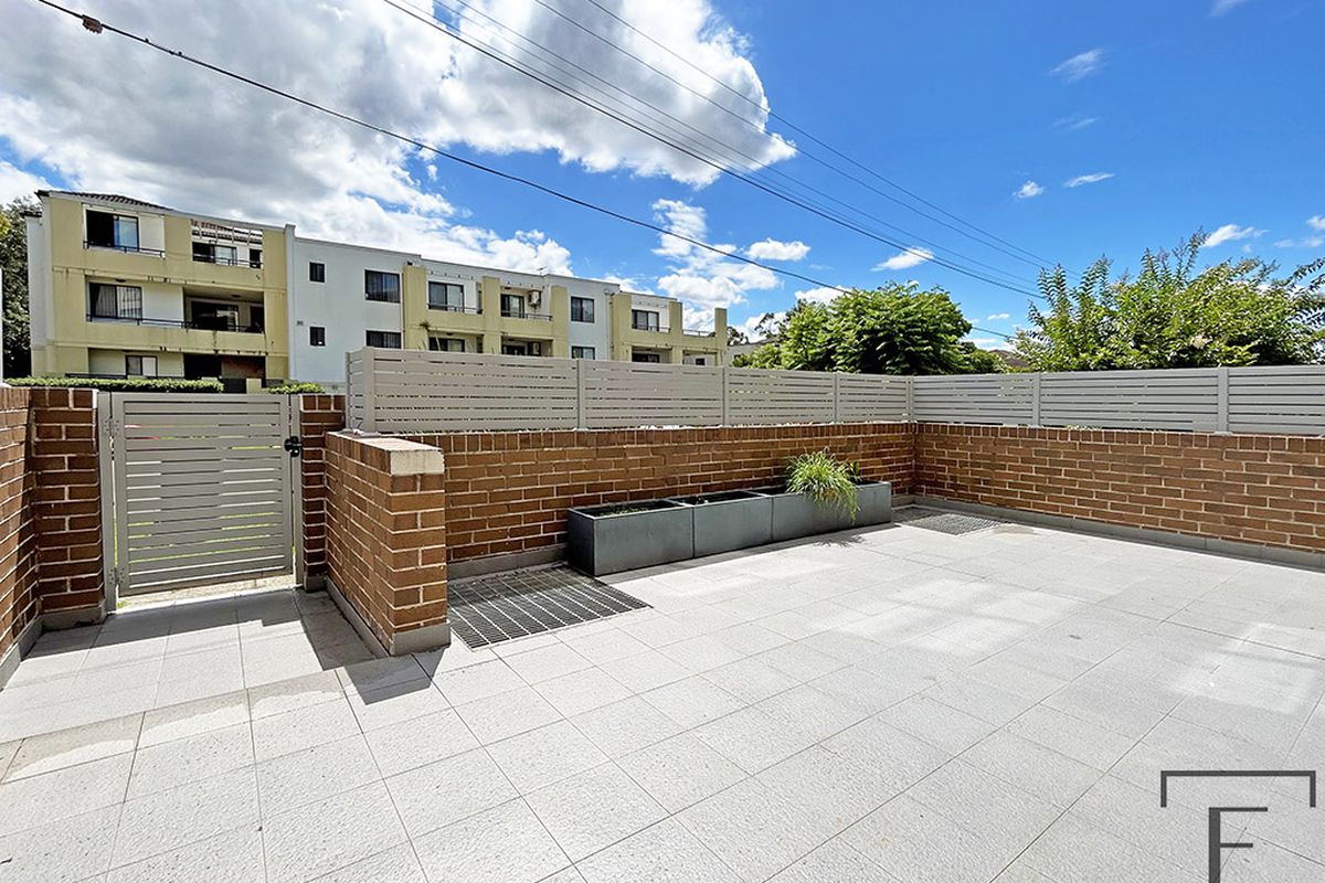 2 / 26 Lydbrook Street, Westmead