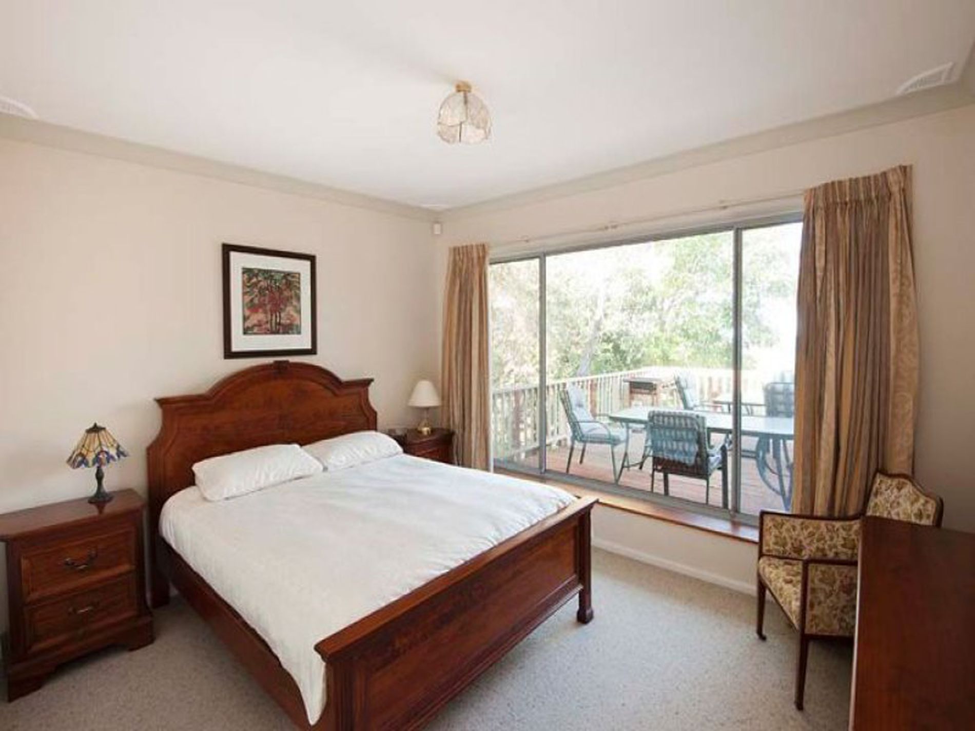 10 Mitchell Parade, Mollymook