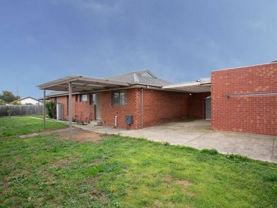 13 Meadowbank Court, Kings Park