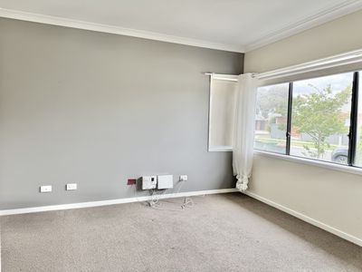 5 Lambertia Crescent, Manor Lakes