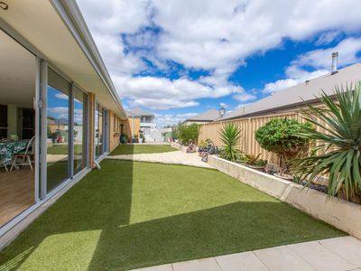 5 Tobar Road, Dalyellup