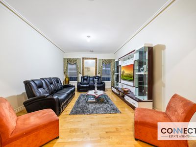33 Champagne Grove, Narre Warren South