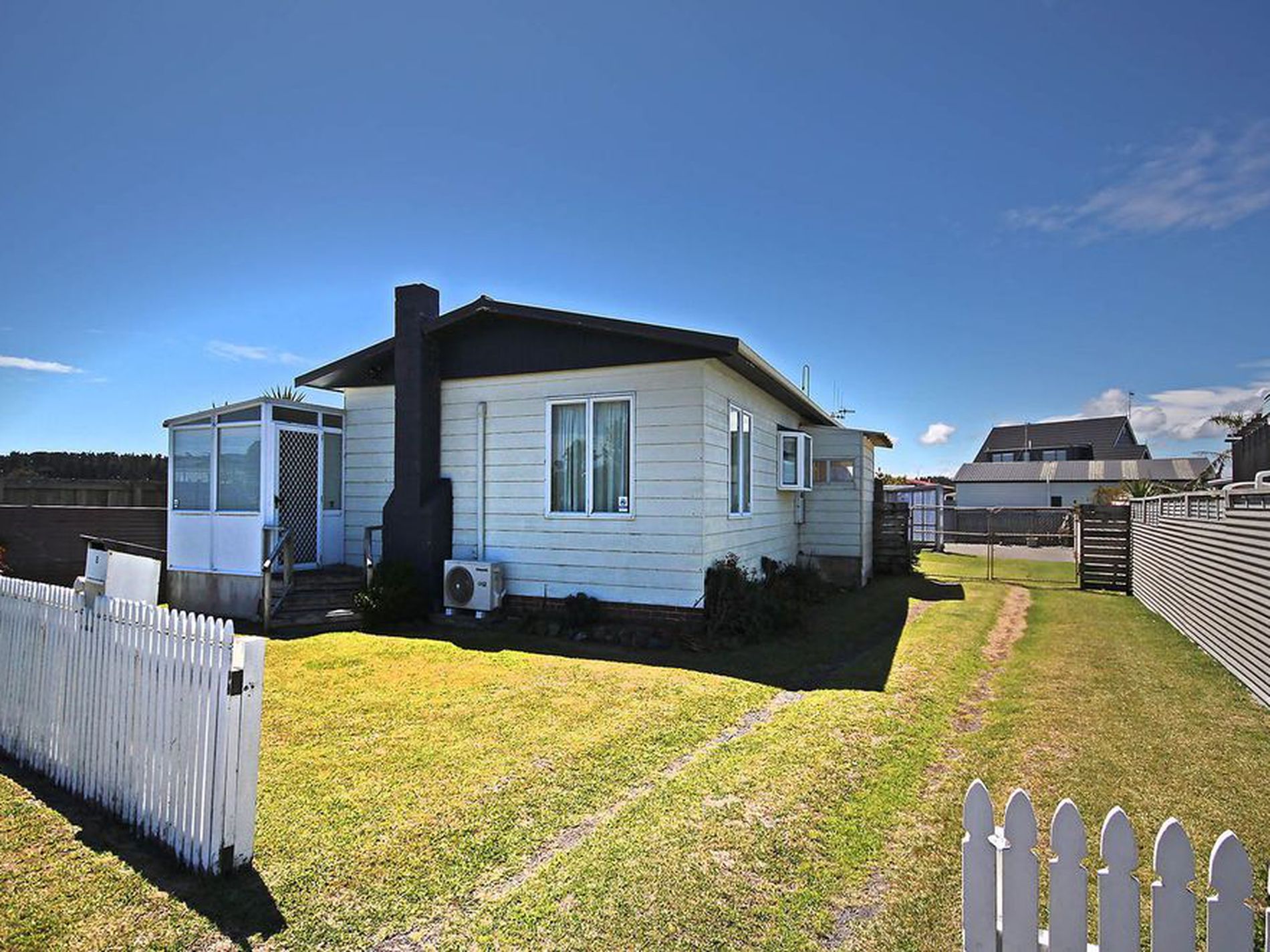 8 Hart Street, Foxton Beach