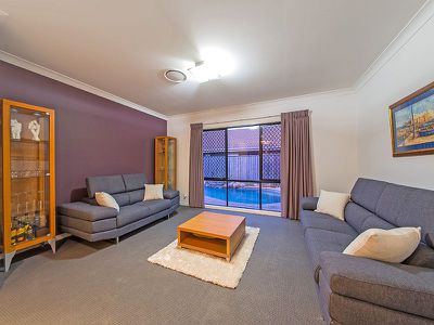 7 Brushbox Pl, Wakerley