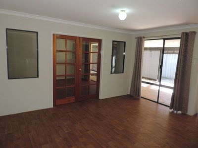 11 St Quentin Parkway, Alexander Heights