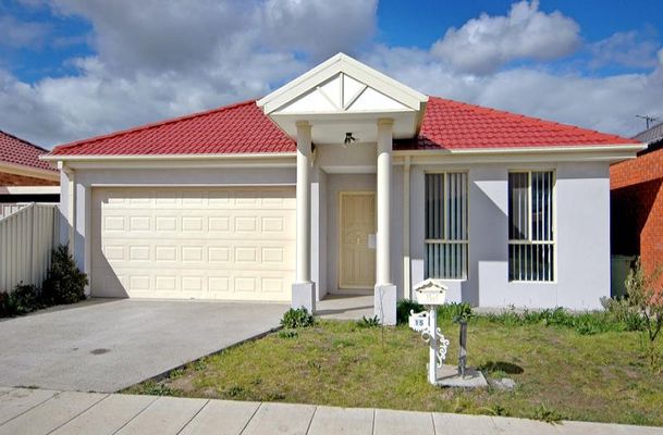 15 Bay Meadow Green, Craigieburn
