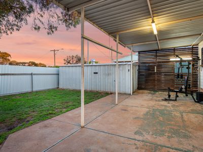 1 / 5 Hicks Road, Hannans