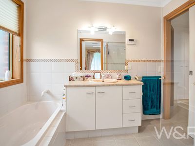 1C Urrbrae Terrace, Plympton