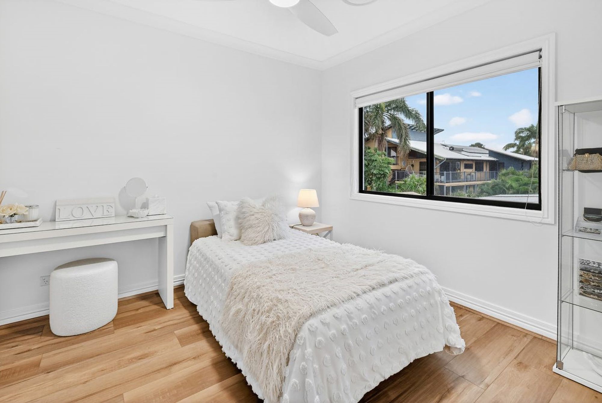 14 Pool Street, Hope Island
