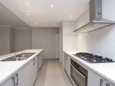 2 / 58 Central Avenue, Ascot