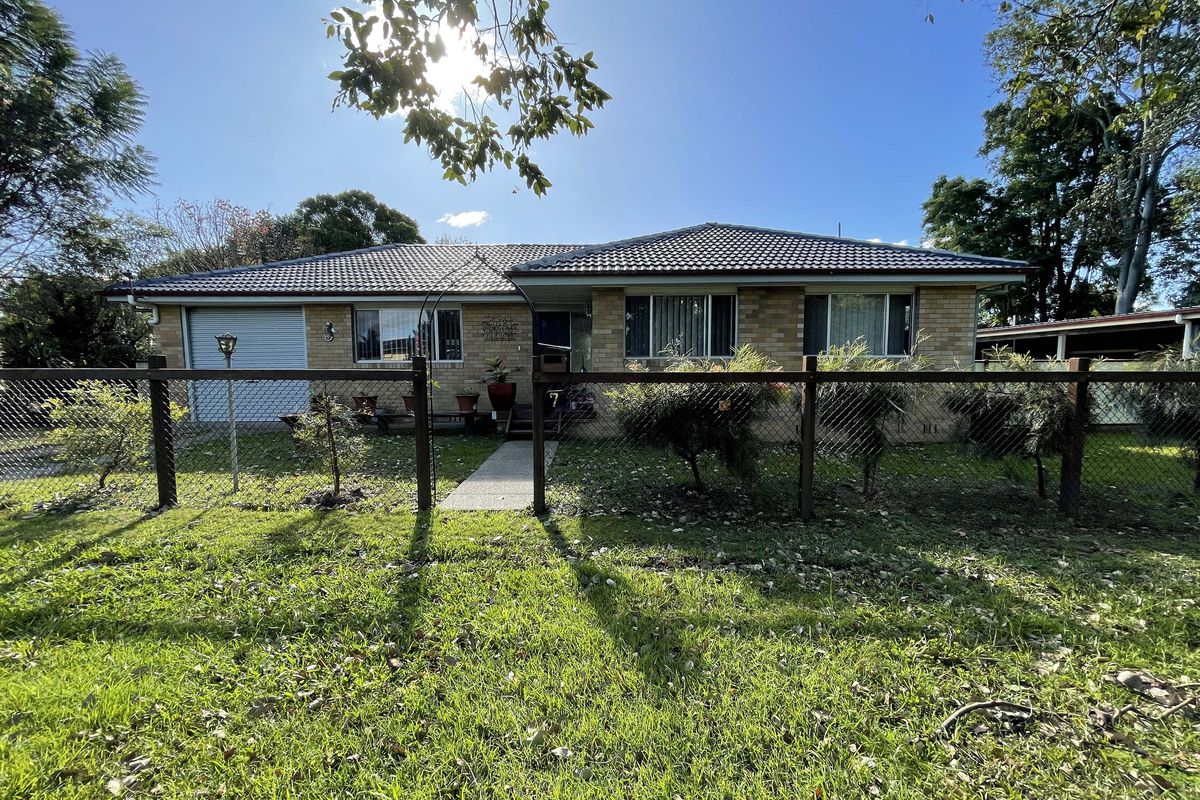 7 East Combined Street, Wingham