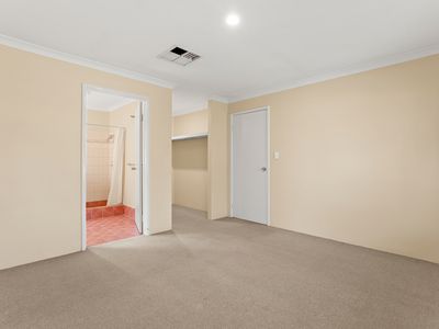 13 Valheru Avenue, Rockingham