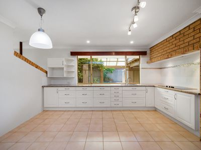 21 Mapstone Gardens, Murdoch