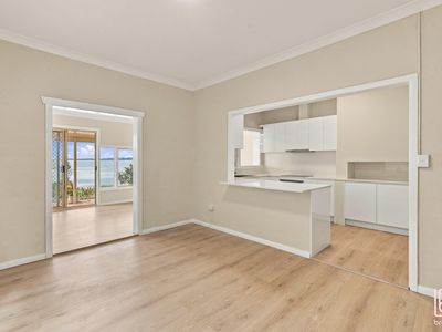 2 / 7 Tamar Avenue, Toukley