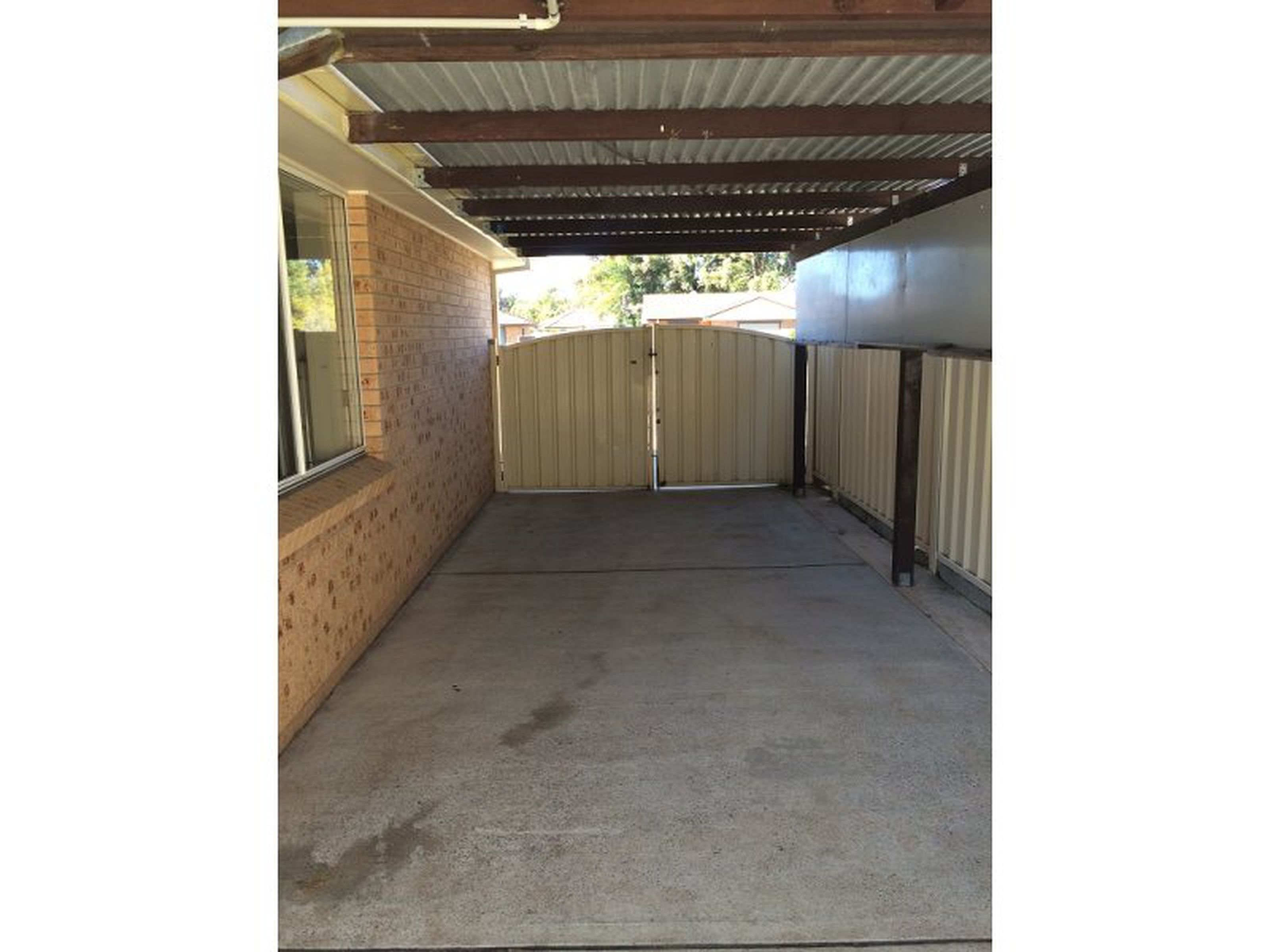 33 Carnation Avenue, CLAREMONT MEADOWS