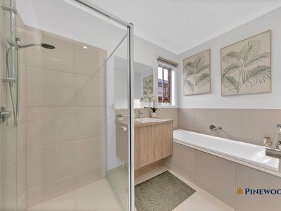 18 Blackwood Place, Beveridge