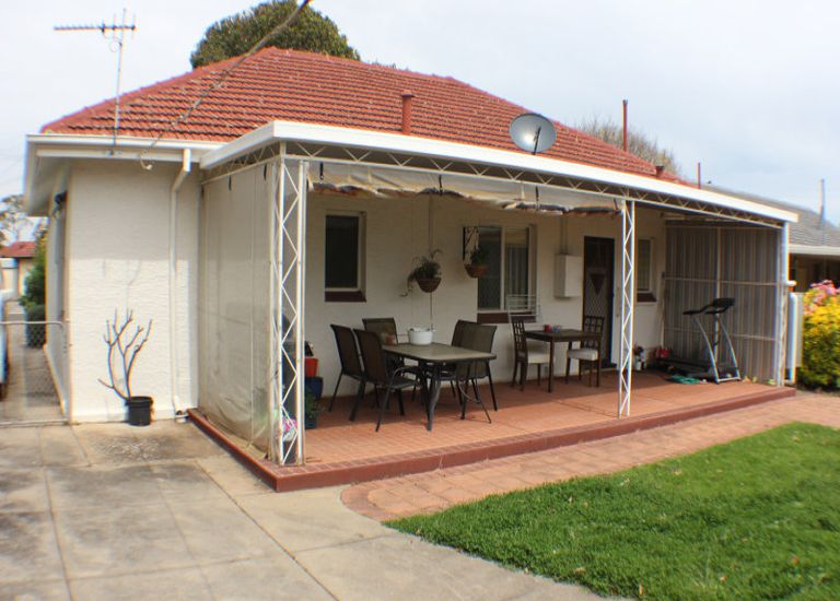 25  Rowell Road, Melrose Park
