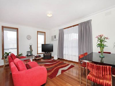 8 Wakool Avenue, Deer Park