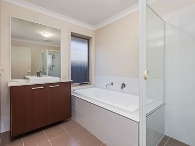 7 Bergman Way, Rutherford