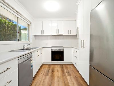 27 Exmouth Road, Kanahooka