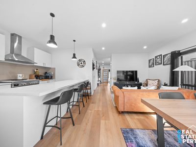 8 Success Place, Hampton Park