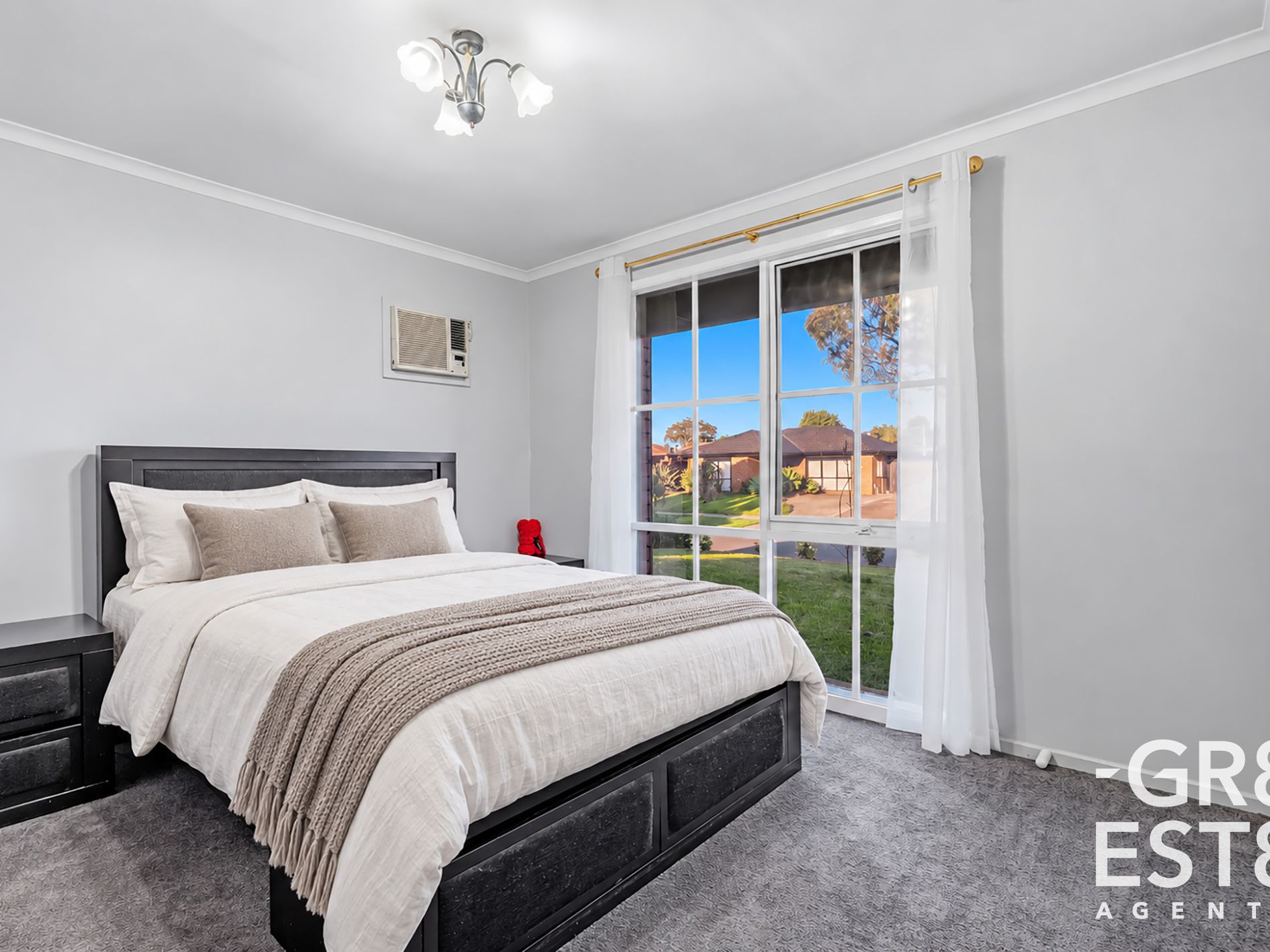27 Lansell Drive, Cranbourne North