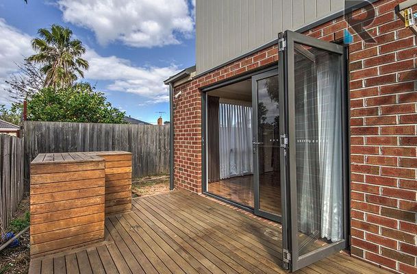 2 / 67 Dianne Avenue, Craigieburn