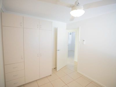 50 Giles Avenue, Newman