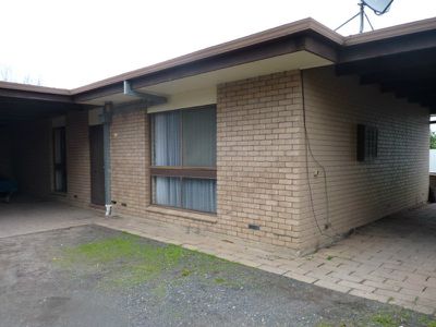 4 / 8 High Street, Horsham