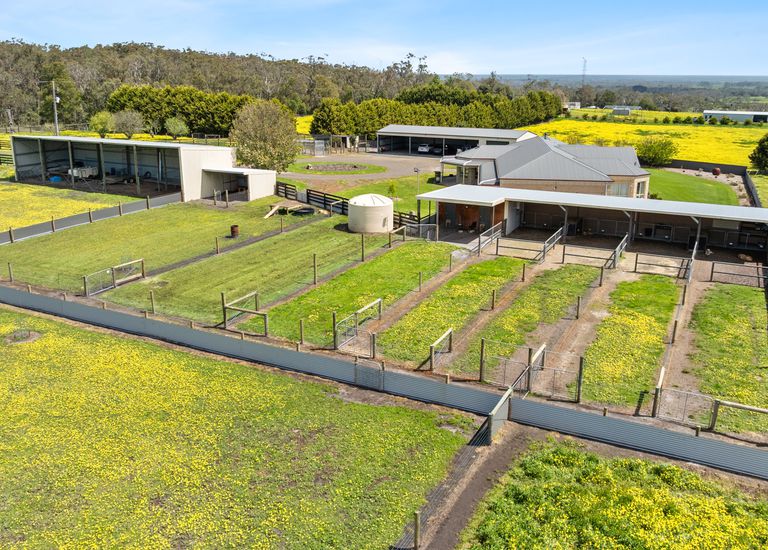 231 Golf Course Road, Heywood